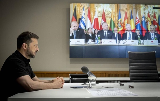Мир «в обмін» на території: Володимир Зеленський на саміті Тримор’я оголосив про умову України Мир «в обмін» на території: Володимир Зеленський на саміті Тримор’я оголосив про умову України