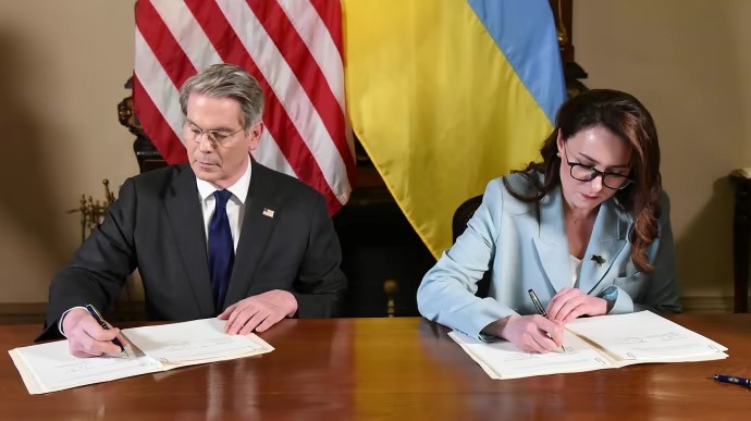 Україна та США підписали угоду про створення Американсько-українського інвестфонду: 57 мінералів, фонд відбудови та військова допомога Україна та США підписали угоду про створення Американсько-українського інвестфонду: 57 мінералів, фонд відбудови та військова допомога