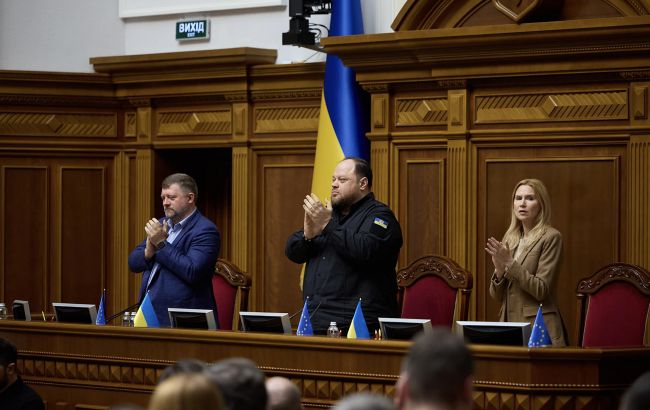 Верховная Рада Украины ратифицировала соглашение о полезных ископаемых с США Верховная Рада Украины ратифицировала соглашение о полезных ископаемых с США