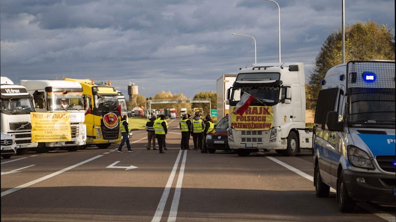 Польські перевізники готують протестну акцію на кордоні – ДПСУ Польські перевізники готують протестну акцію на кордоні – ДПСУ