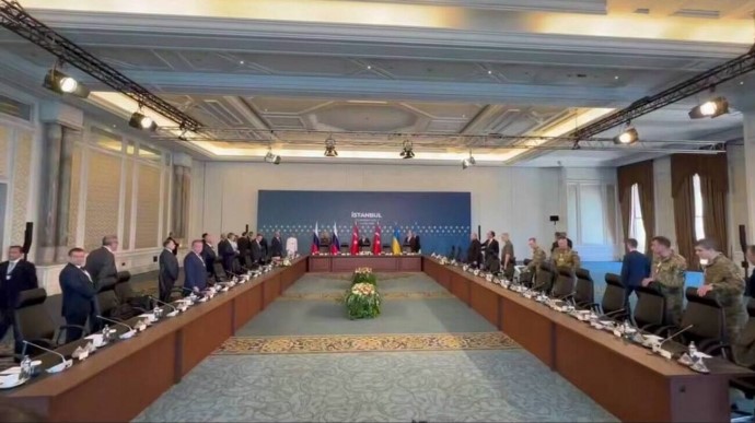 У Стамбулі стартували перемовини між Україною та Росією У Стамбулі стартували перемовини між Україною та Росією