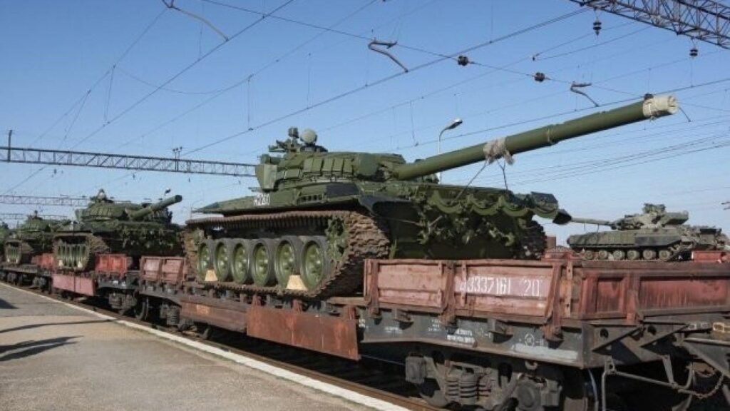 13 танков и более 100 единиц другой техники: Силы обороны разнесли локомотив, что тянул технику ВС РФ