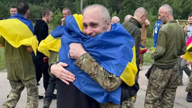 Четвертый обмен за неделю: в Украину из российского плена вернулась новая группа защитников