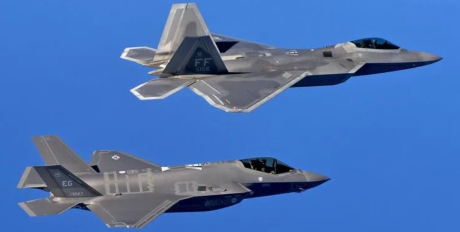 F-35 в небе над Европой. НАТО будет прикрывать маршруты поддержки Украины F-35 в небе над Европой. НАТО будет прикрывать маршруты поддержки Украины