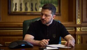 Зеленський підписав закон: родини загиблих у полоні військових отримають 15 млн гривень Зеленський підписав закон: родини загиблих у полоні військових отримають 15 млн гривень