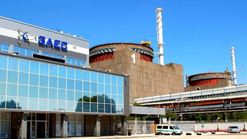 Украина в 42-й раз спасает ЗАЭС от обесточивания из-за российских обстрелов