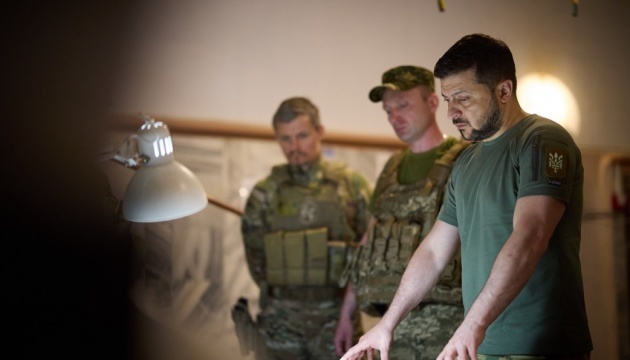 Зеленський анонсував збільшення віку для програми «Контракт 18−24»