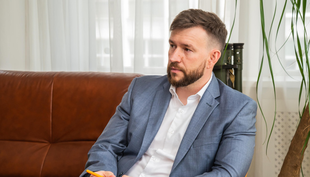 Денис Улютин о финансировании соцсферы: Хотим перейти к модели, базирующейся на реальной потребности человека Денис Улютин о финансировании соцсферы: Хотим перейти к модели, базирующейся на реальной потребности человека