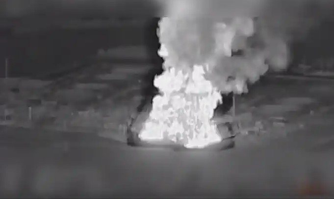 Українські дрони повторно вивели з ладу нафтопровід «Дружба» (ВІДЕО) Українські дрони повторно вивели з ладу нафтопровід «Дружба» (ВІДЕО)