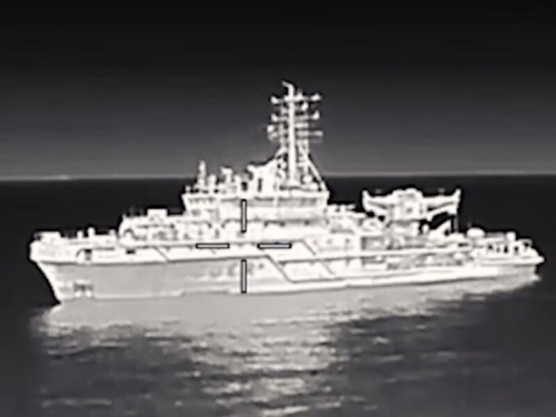 Дрон ГУР уразив дорогий і рідкісний корабель росіян біля Новоросійська (ВІДЕО) Дрон ГУР уразив дорогий і рідкісний корабель росіян біля Новоросійська (ВІДЕО)