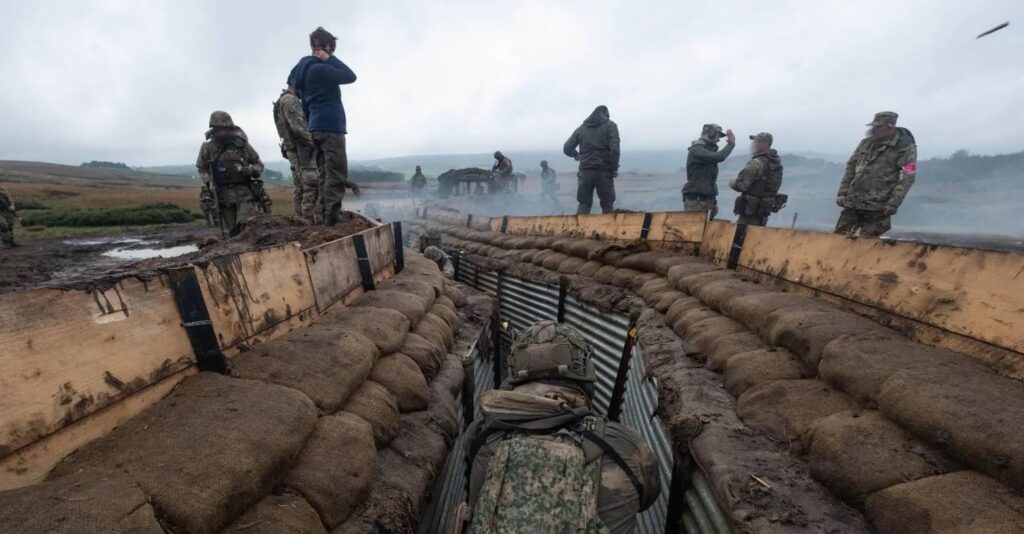 Для сохранения жизней военных. Силы обороны отошли на более выгодные рубежи от двух сел под Мирноградом – 7 корпус ДШВ Для сохранения жизней военных. Силы обороны отошли на более выгодные рубежи от двух сел под Мирноградом – 7 корпус ДШВ