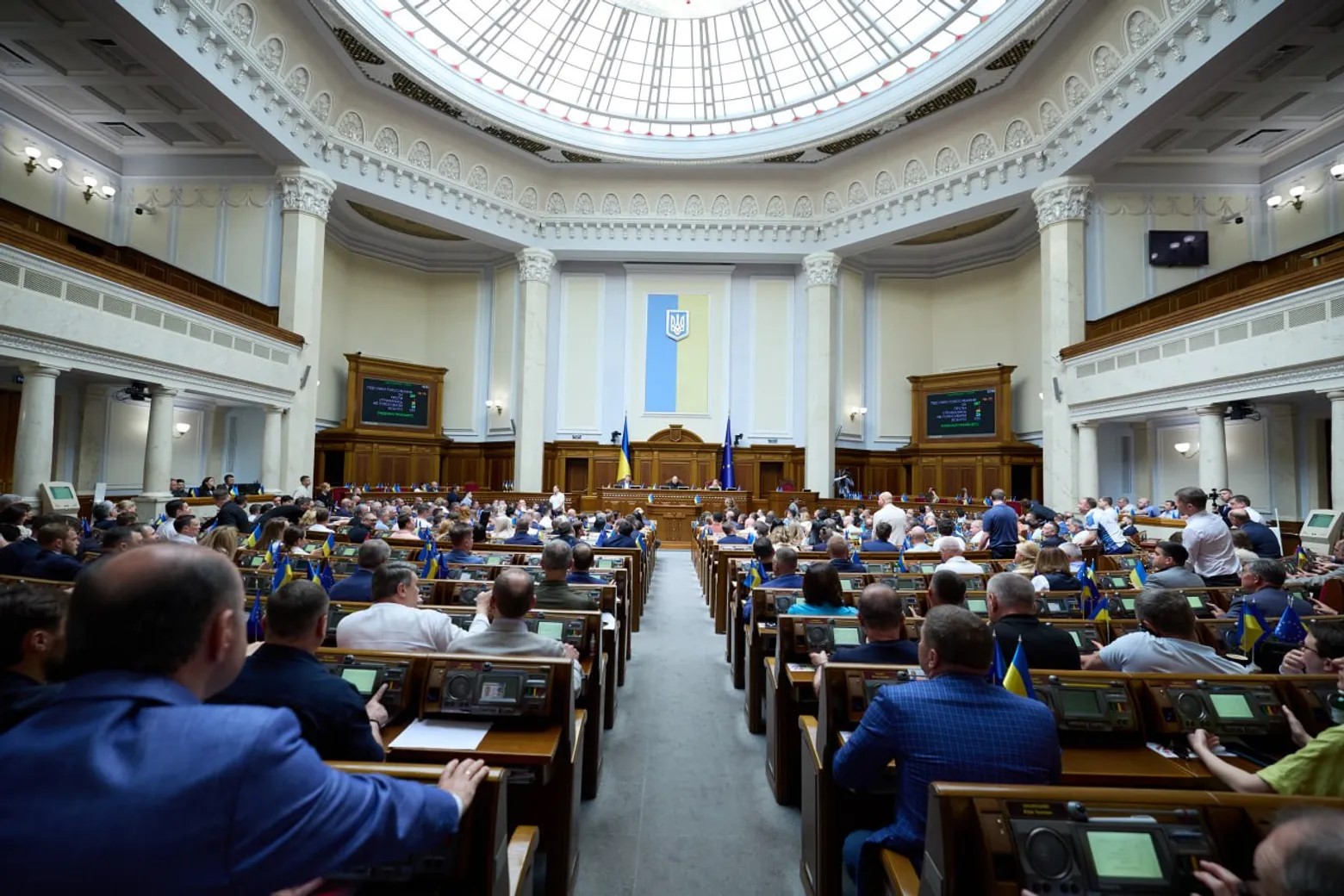 Військовим підвищать зарплати у 2026 році: названо суми та джерела фінансування Військовим підвищать зарплати у 2026 році: названо суми та джерела фінансування