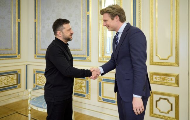 Україна і Нідерланди підписали меморандум про спільне виробництво дронів Україна і Нідерланди підписали меморандум про спільне виробництво дронів