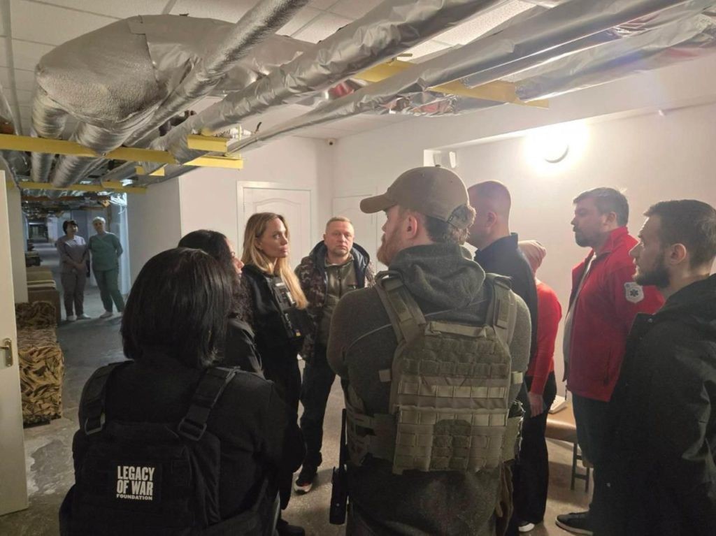 Анджелина Джоли вслед за Херсоном посетила Николаев