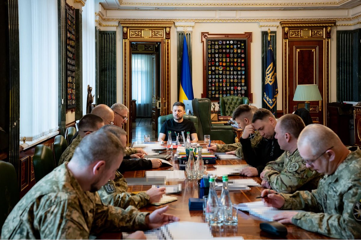 Володимир Зеленський зібрав керівників усієї сфери оборони і безпеки: про що говорили Володимир Зеленський зібрав керівників усієї сфери оборони і безпеки: про що говорили