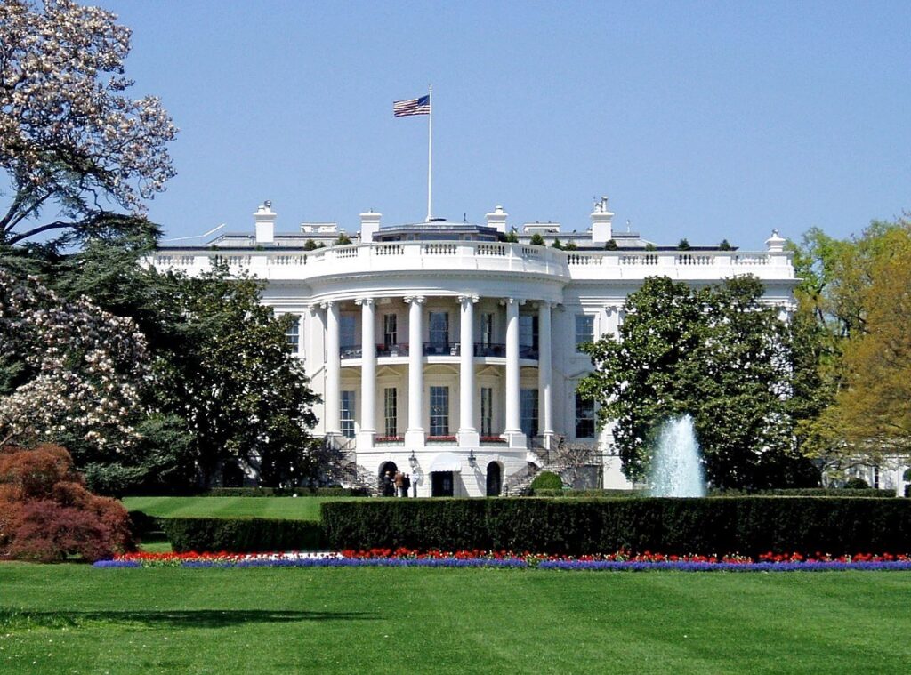 США готуються конфіскувати російські активи на $2,5 млрд для підтримки України США готуються конфіскувати російські активи на $2,5 млрд для підтримки України