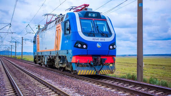 «Укрзалізниця» купить 55 електровозів у французької Alstom, підписана угода на $550 мільйонів: перший локомотив прибуде у 2027 