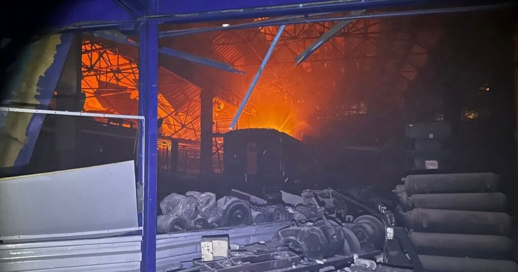 Масована атака на Дніпро: у місті численні влучання Масована атака на Дніпро: у місті численні влучання