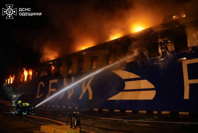 Вдарила «Кинджалами» по Одещині. Регіон після російської атаки залишився без світла, води та тепла Вдарила «Кинджалами» по Одещині. Регіон після російської атаки залишився без світла, води та тепла