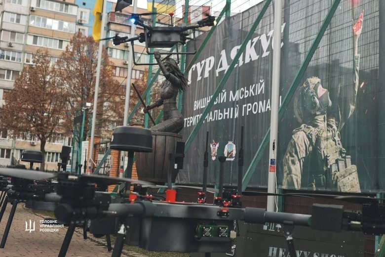 ГУР дякує за увічнення легенди: у Вишневому на Київщині відкрили пам’ятник легендарному дрону «Баба Яга» (ФОТО)