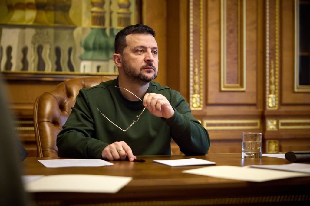 Смена кадров: Зеленский назначил руководителей Винницкой, Днепропетровской, Полтавской и Черновицкой областей. Что о них известно Смена кадров: Зеленский назначил руководителей Винницкой, Днепропетровской, Полтавской и Черновицкой областей. Что о них известно