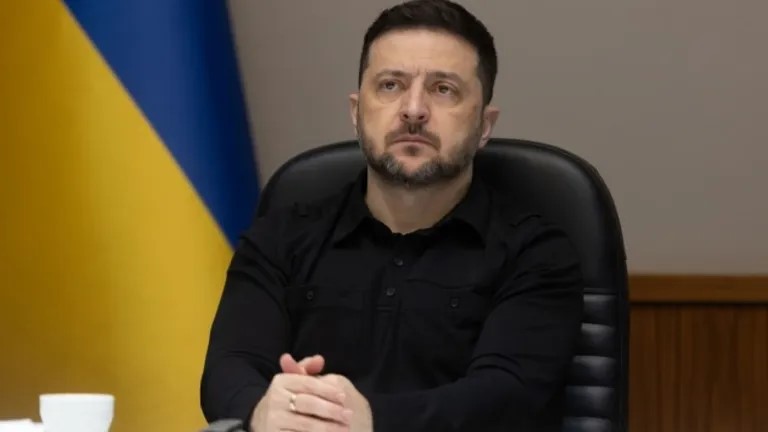 Цитата дня: Украина готова к встречам, ко всем форматам действенной работы. Цитата дня: Украина готова к встречам, ко всем форматам действенной работы.