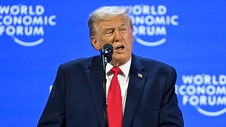 Трамп выступил в Давосе и раскритиковал Европу из-за миграции и импорта Трамп выступил в Давосе и раскритиковал Европу из-за миграции и импорта