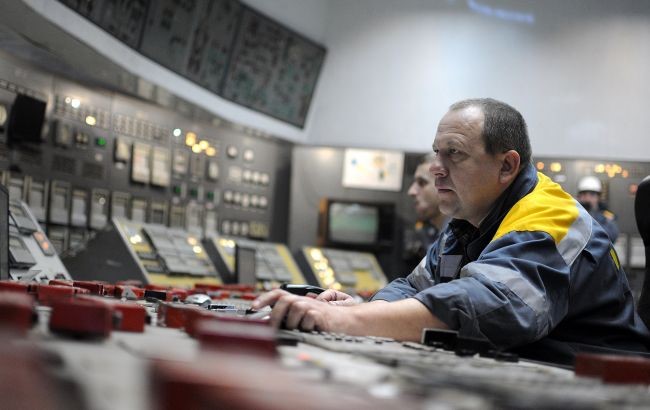Росіяни били по енергетиці всю ніч: у Міненерго розповіли, де є знеструмлення