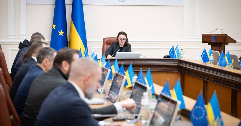 Figure of the Day: Cabinet of Ministers Redirects UAH 1.41 Billion from Dnipro Airport to Purchase of Passenger Cars Figure of the Day: Cabinet of Ministers Redirects UAH 1.41 Billion from Dnipro Airport to Purchase of Passenger Cars