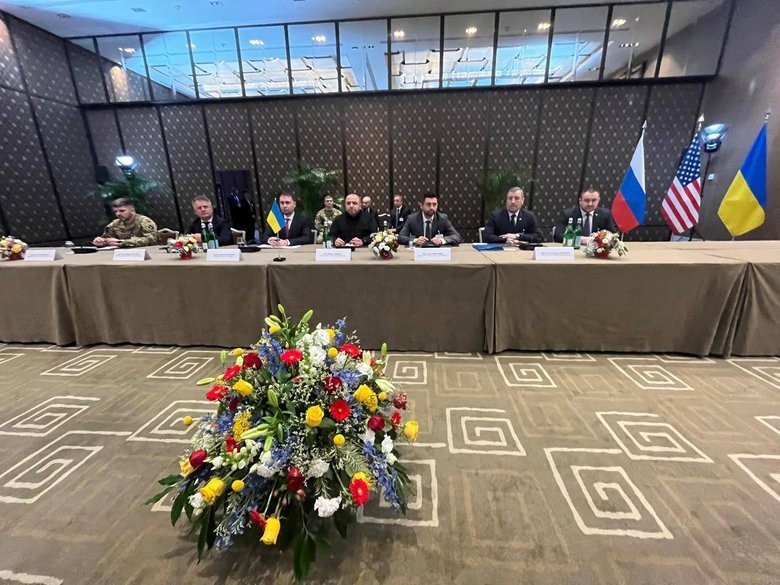 Trilateral talks begin in Geneva – discuss security and humanitarian issues (PHOTOS)