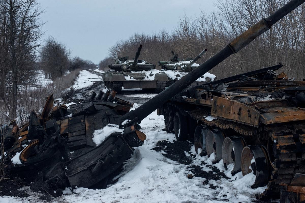 Загальні бойові втрати РФ від початку війни – близько 1 274 990 осіб (+950 за добу), 11 758 танків, 38 202 артсистеми, 24 174 ББМ – Генштаб ЗСУ Загальні бойові втрати РФ від початку війни – близько 1 274 990 осіб (+950 за добу), 11 758 танків, 38 202 артсистеми, 24 174 ББМ – Генштаб ЗСУ