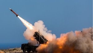 «Світу бракує Patriot»: Зеленський навів разючі цифри виробництва та споживання ракет на Близькому Сході