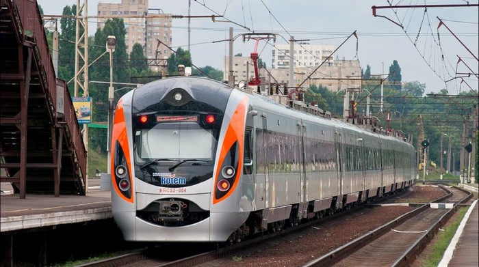 «Укрзалізниця»: швидкісні поїзди «Інтерсіті» не курсуватимуть між Києвом та Харковом. Доведеться робити пересадку