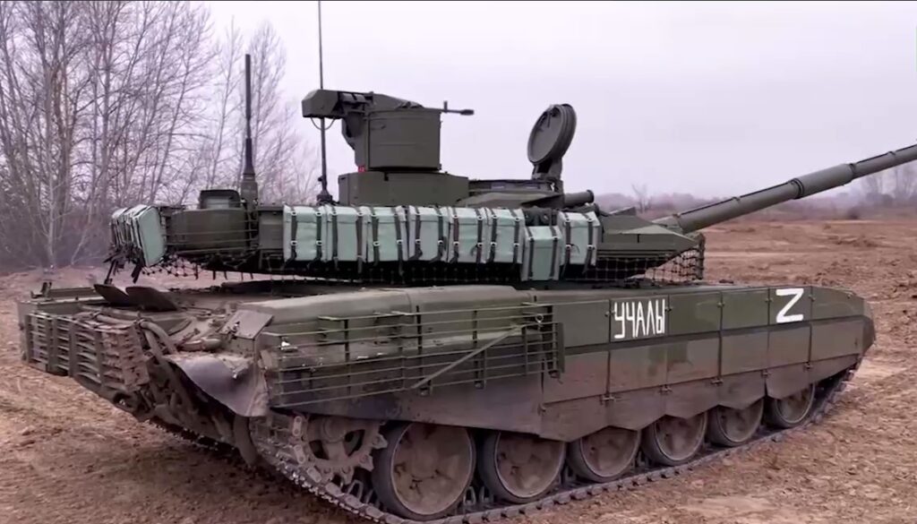 Елітні Т-90М раптово зникли з фронту в Україні – як дешеві дрони змусили росіян ховати найдорожчі та «найкращі танки» 