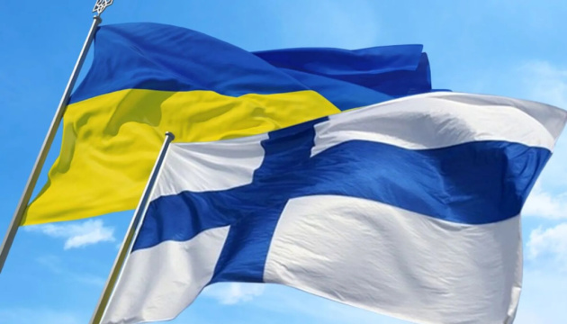 Фінляндія перевірить, чи надходить до України зброя, що Європа закупила в США