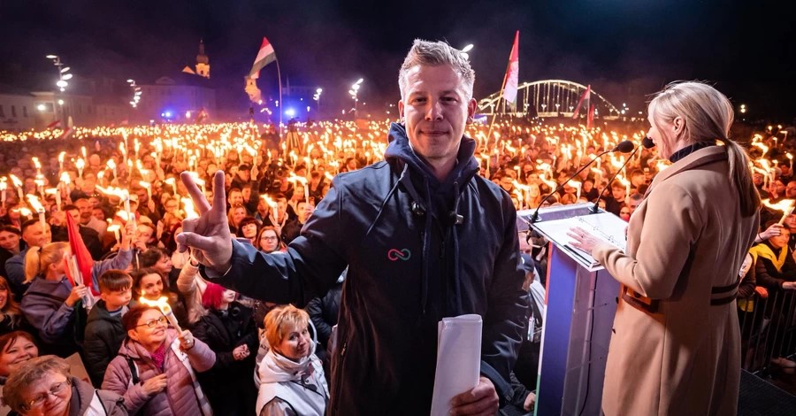 Зеленський привітав лідера «Тиси» Мадяра з перемогою на виборах в Угорщині та заявив про готовність до конструктивної роботи з Угорщиною
