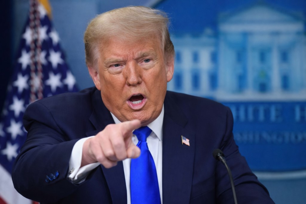 Трамп заявив, що назавжди відкриває Ормузьку протоку Трамп заявив, що назавжди відкриває Ормузьку протоку