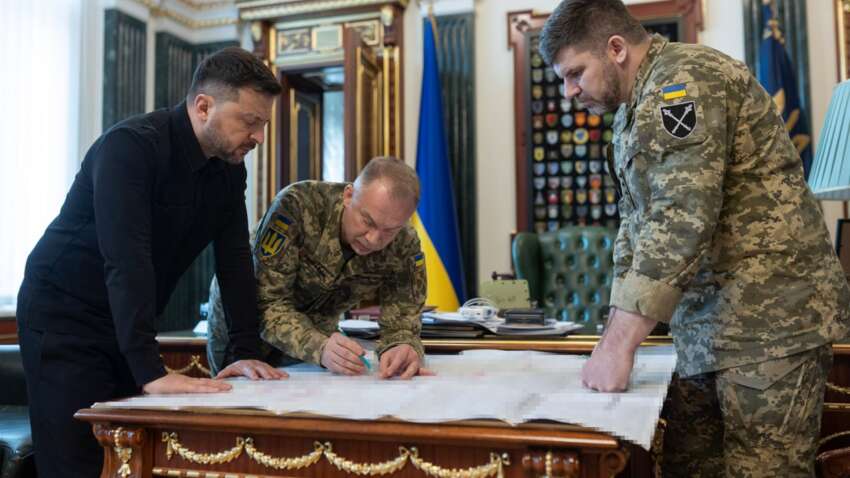 Володимир Зеленський зустрівся з Олександром Сирським. Верховний головнокомандувач затвердив перелік наших наступних операцій