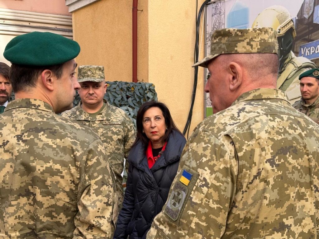 Міністерка оборони Іспанії Маргарита Роблес прибула до Києва: оголошено про новий пакет військової допомоги