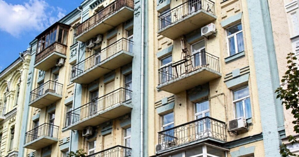 Києву повернули приміщення у будівлі-пам’ятці на Бесарабці, яке незаконно приватизували