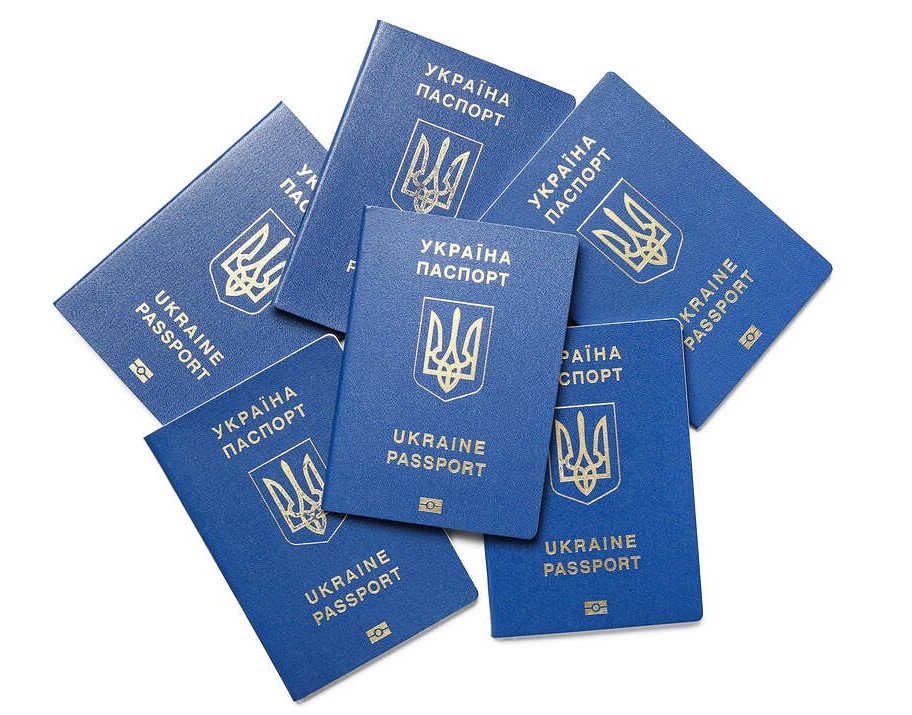 Громадяни ще 28 країн, зокрема Британії, Франції, Італії та Іспанії, зможуть отримати громадянство України за спрощеною процедурою – Кабмін