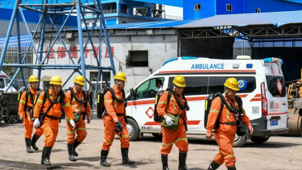 У Китаї стався вибух газу на вугільній шахті. Загинули щонайменше 82 людини