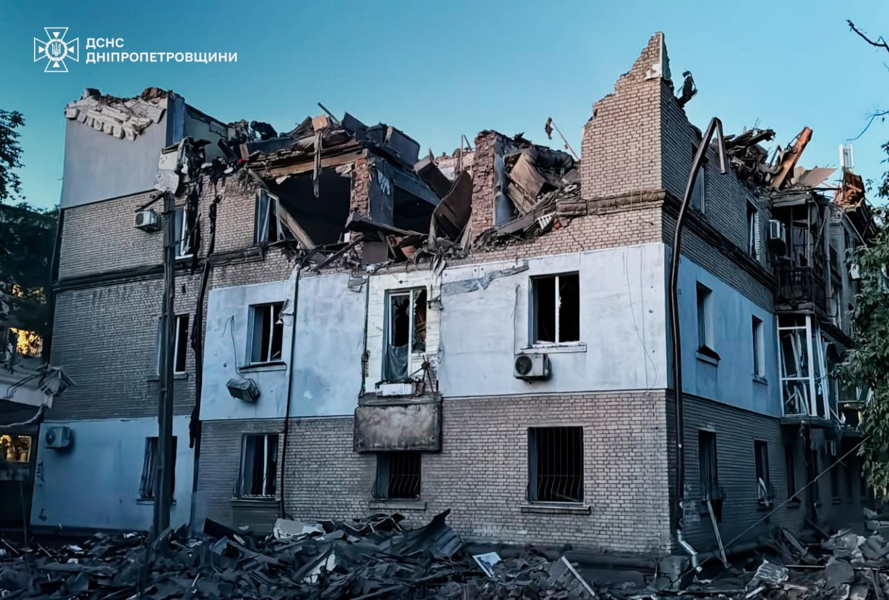 Dnipro in mourning: 16 dead and 42 injured in Russian attack on residential area