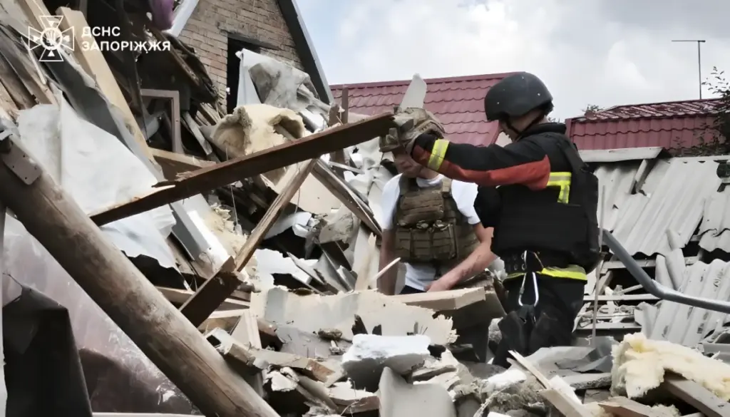 Авіаудар по Запоріжжю: кількість постраждалих зросла до 17, двоє загиблих