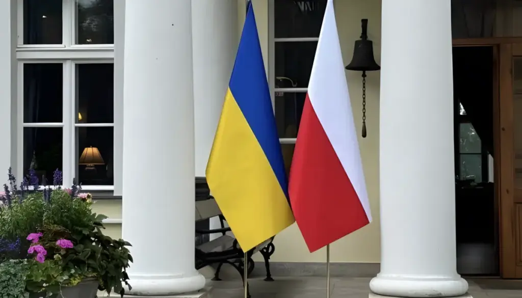 Польща розсекретила дані про військову допомогу Україні: яка техніка у списку Польща розсекретила дані про військову допомогу Україні: яка техніка у списку