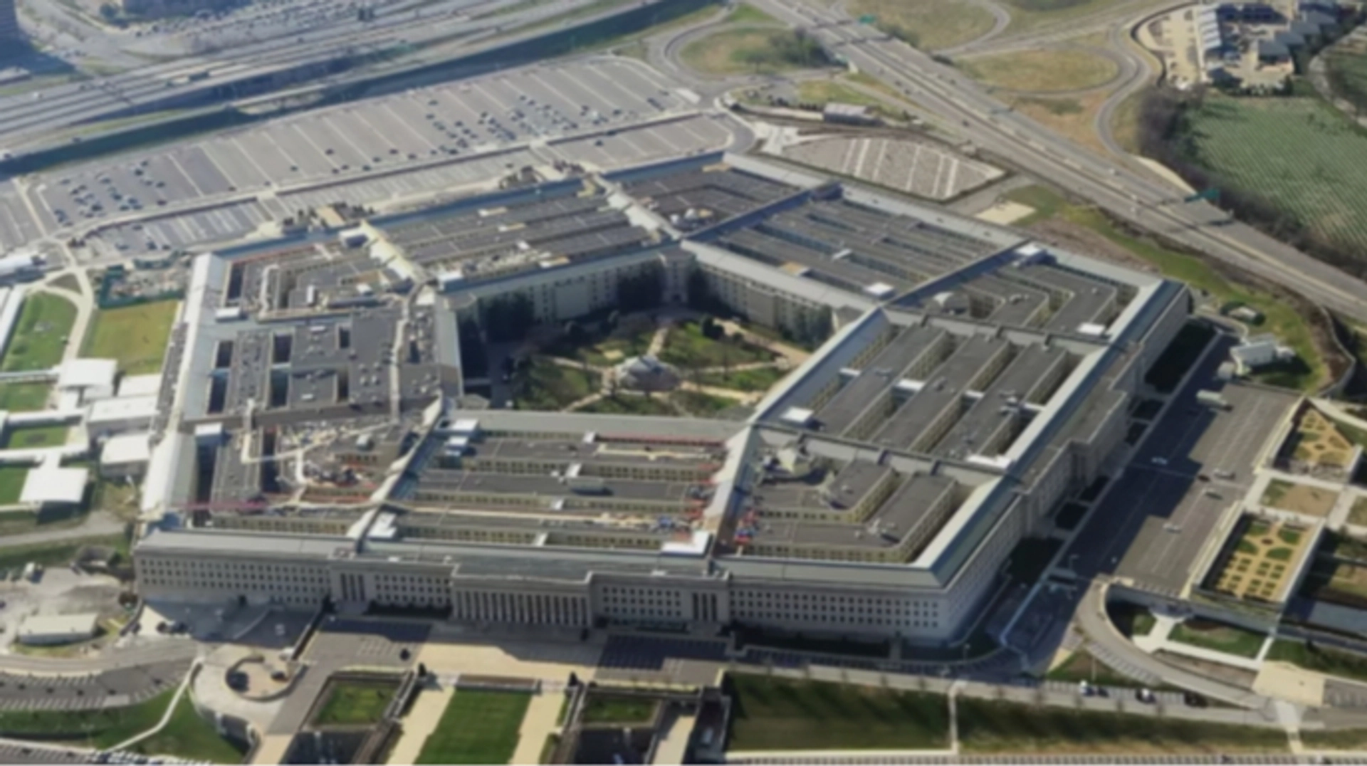Pentagon signs agreements with Boeing and RTX to boost air defence missile production