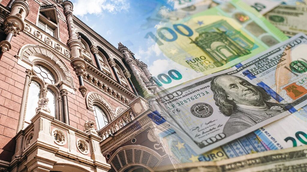 National Bank of Ukraine building; Oschadbank; PrivatBank