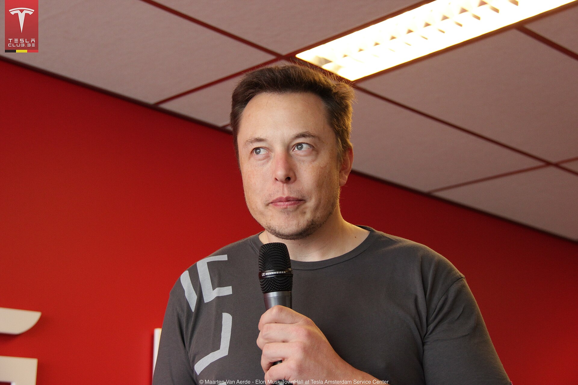 Elon Musk; Mykhailo Fedorov; SpaceX Starlink terminal
