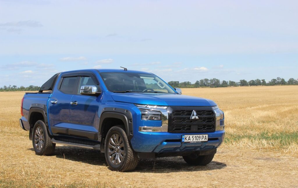 Тест-драйв Mitsubishi L200: оновлений пікап шостого покоління на українському ринку Тест-драйв Mitsubishi L200: оновлений пікап шостого покоління на українському ринку