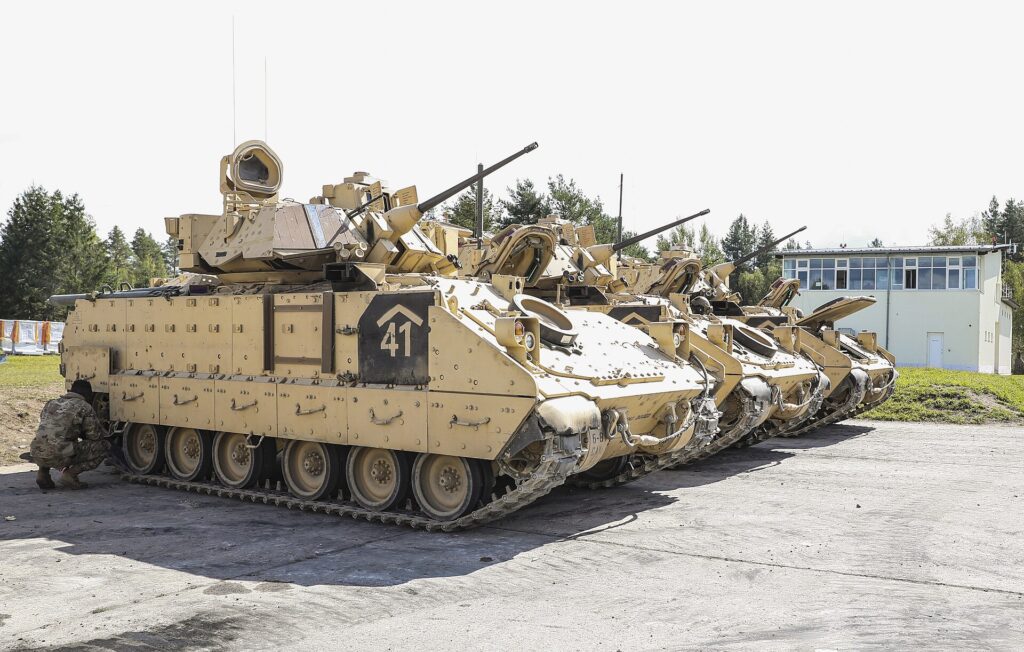 M2 Bradley infantry fighting vehicle M2 Bradley infantry fighting vehicle